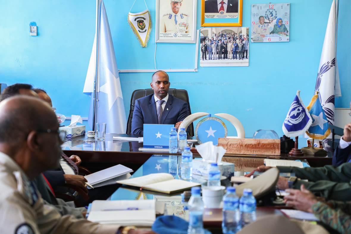 Prime minister Khayre chairs the Anti-Terrorism meeting in Mogadishu