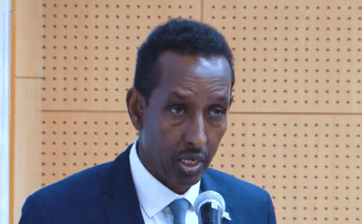 Foreign Minister pays an official visit to Sudan