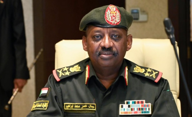 Sudan's defense minister dies of heart attack in Juba