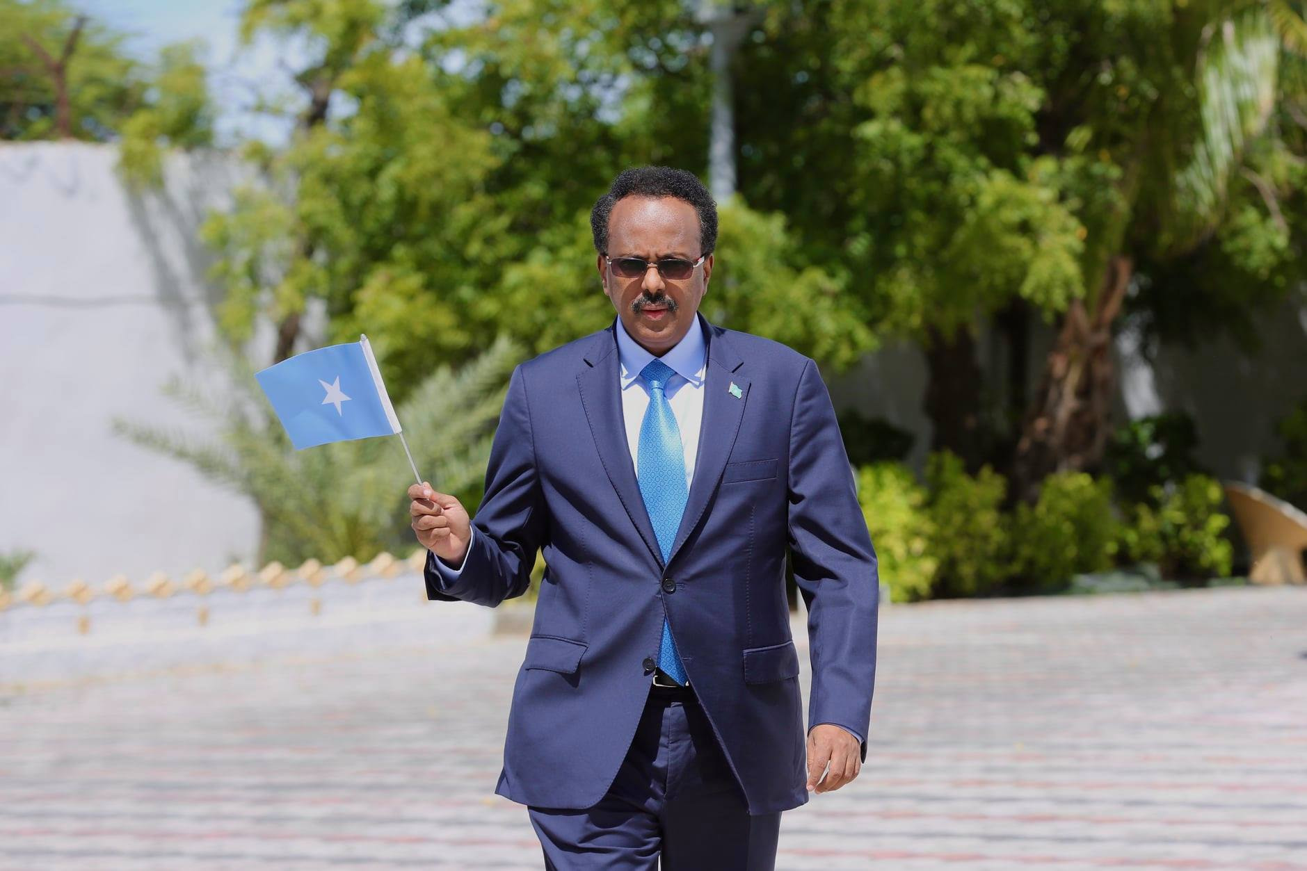 President Farmajo congratulates the public on the 66th anniversary of the National Flag Day