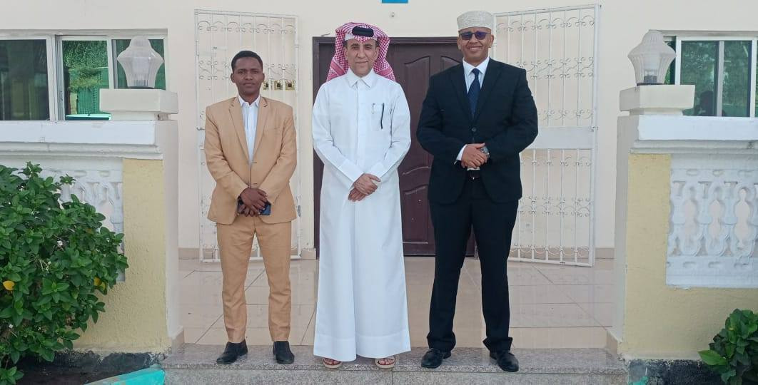 Information Minister meets Qatar Ambassador to Somalia