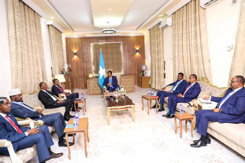President Farmajo chairs Consultative forum in Dhusamareb