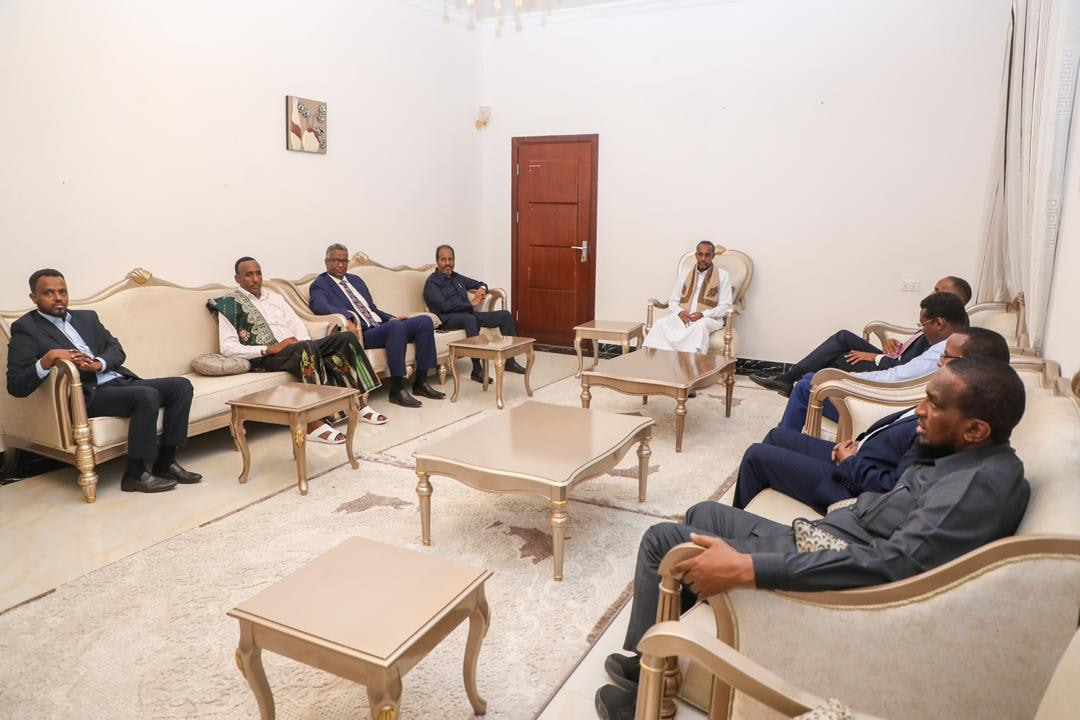 Prime Minister Rooble meets with Galmudug and Hirshabele State Presidents and the Union of Council