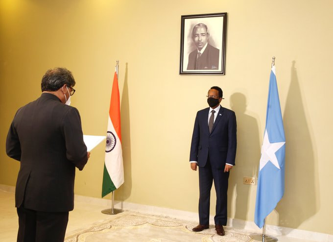 President Farmajo receives credentials from Indian Ambassador to Somalia