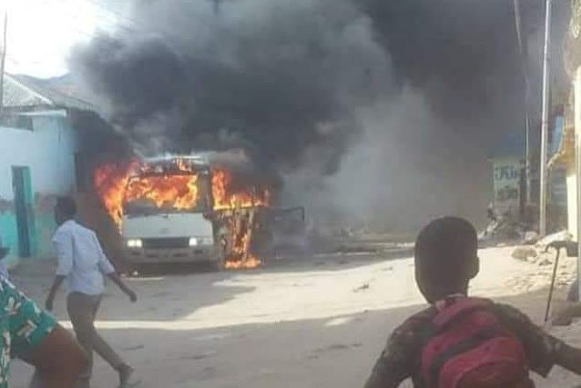 4 killed,10 wounded  in a terrorist attack in Kismayo