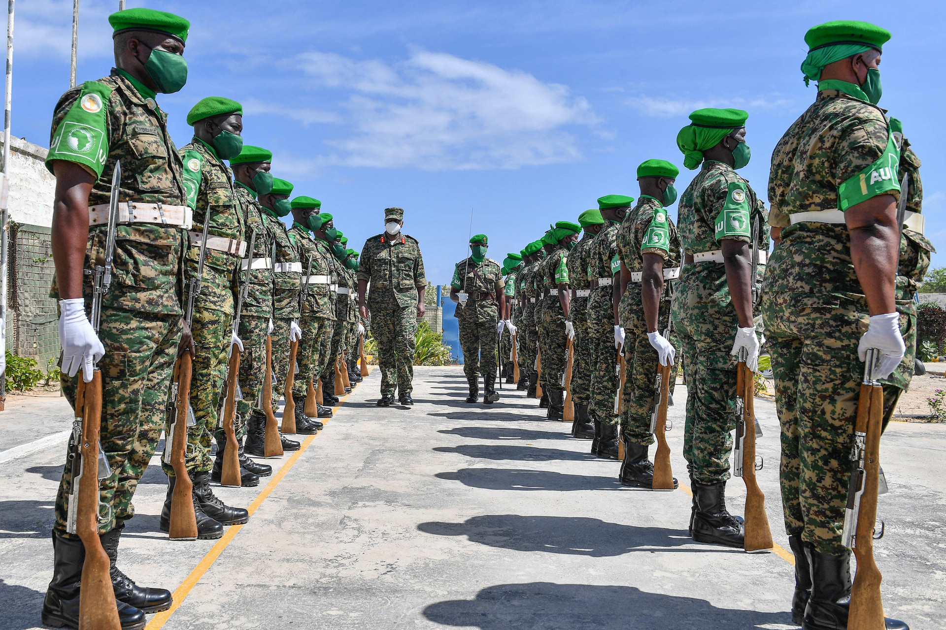 Uganda Land Forces Commander visits Somalia to assess troop welfare