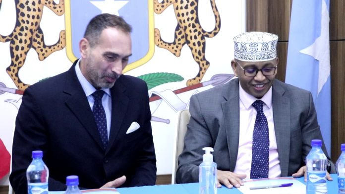 Ministry of Information signs agreement with Italian Embassy to develop Radio Mogadishu