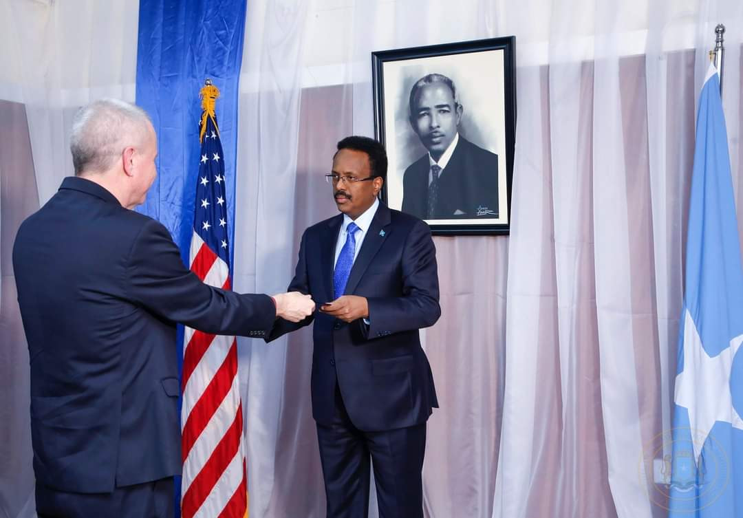 President Farmajo receives credentials from the newly appointed Ambassador of USA to Somalia