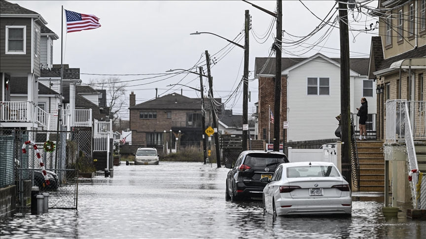 Deadly winter US causes blackout in parts and leaves others alert