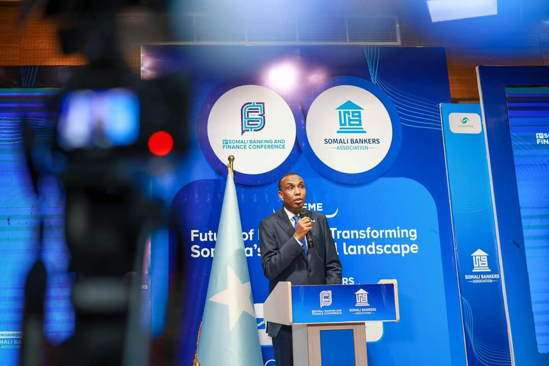 Prime Minister Opens Somali Banking, Finance Conference