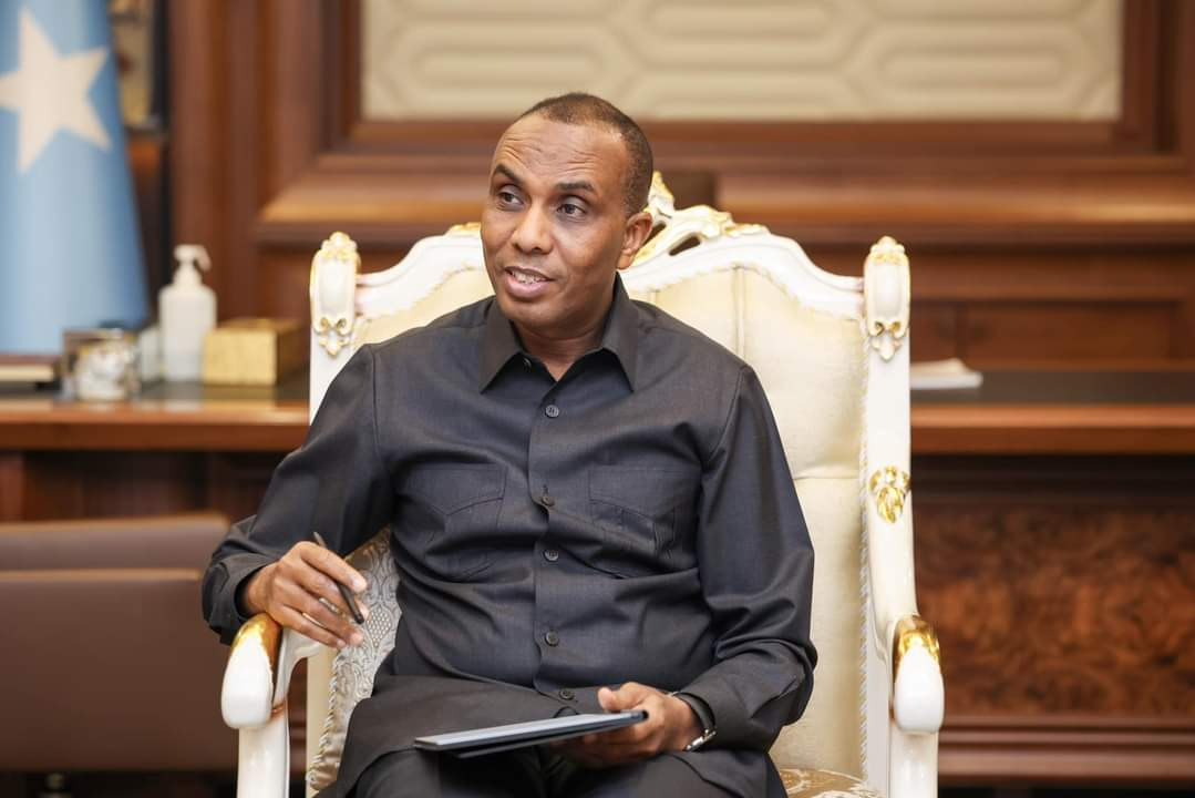 Somalia PM Urges Commission to Speed Up Work on Constitution