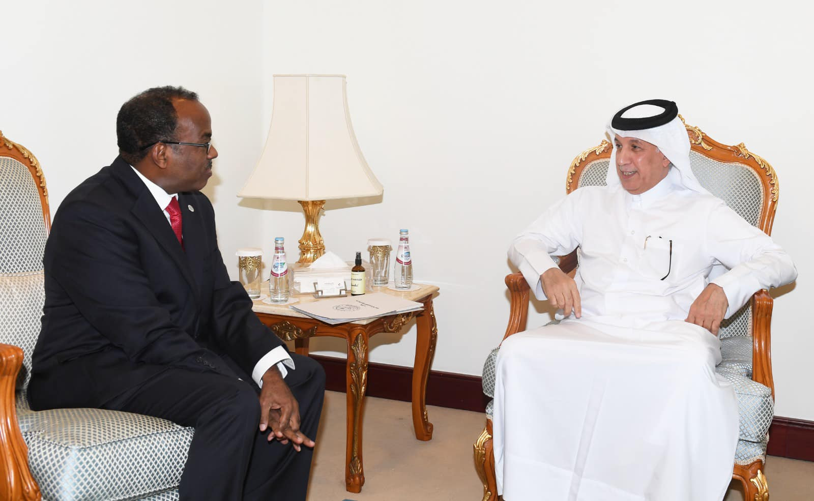 Somalia's State Minister of the Foreign Affairs meets his Qatari counterpart