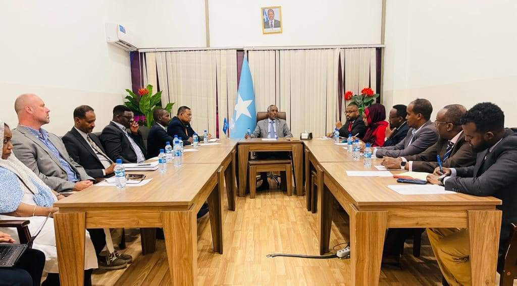 Somali Foreign Minister urges expediting evacuation flights for Somali citizens stranded in Sudan