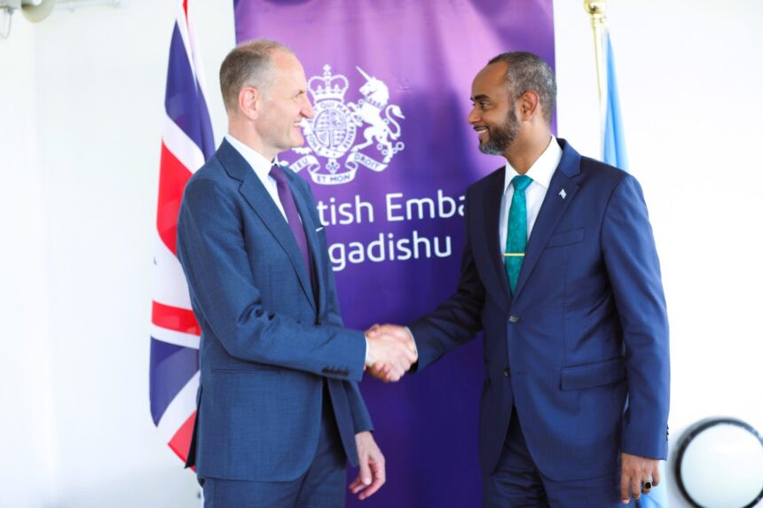Minister of Defence meets UK Ambassador to Somalia