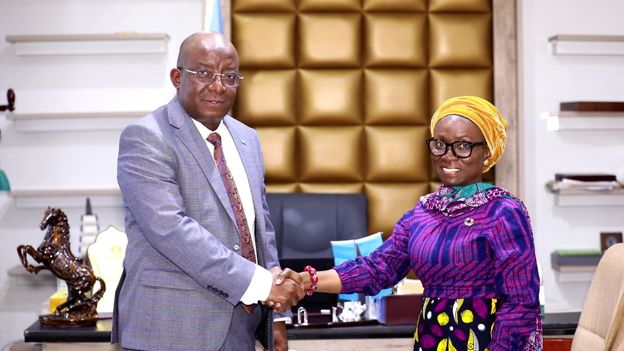 Somalia’s Minister of Information Meets with UN Acting Special Envoy