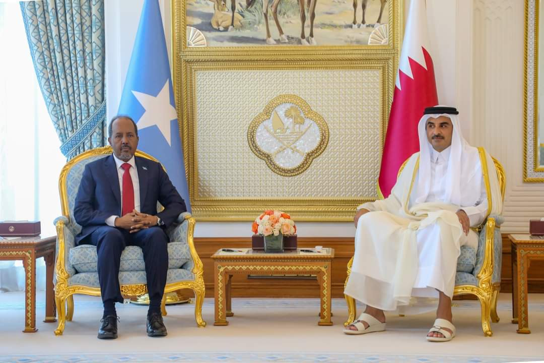 Somali President Meets with Emir of Qatar to Strengthen Cooperation