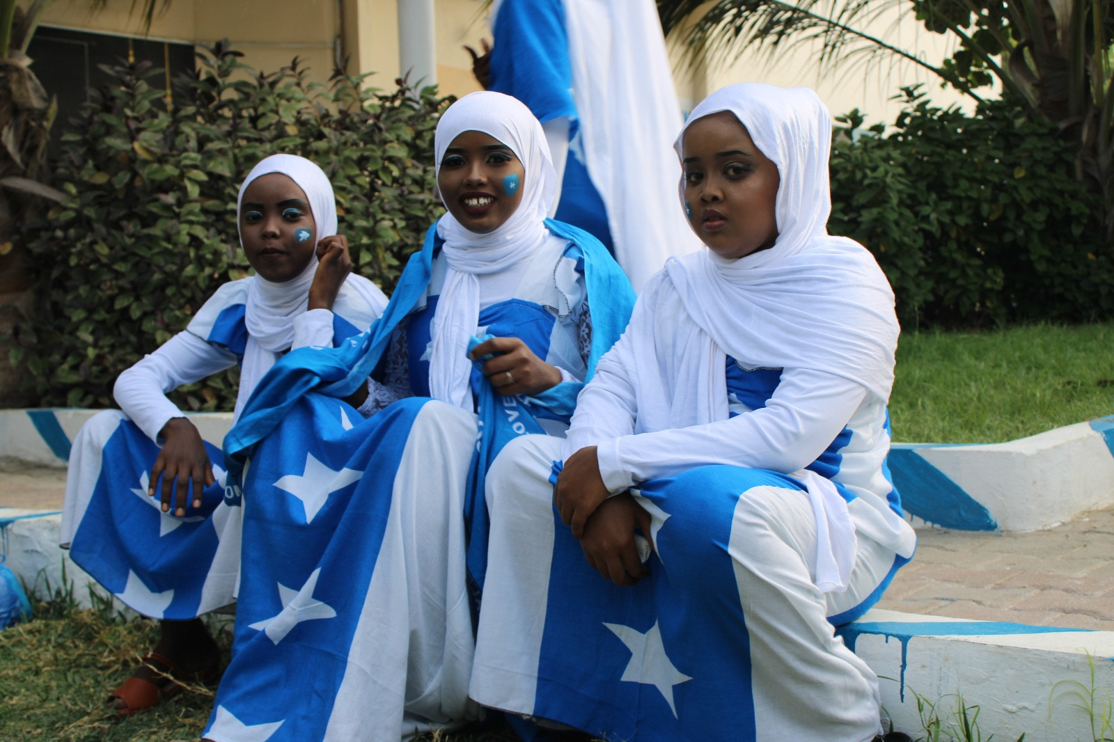 Somalis Gather in Blue to Commemorate Independence Eve, Embracing Patriotism and Unity