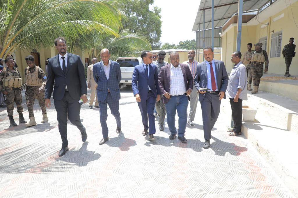 Director General of Immigration inspects passport issuance facilities in Mogadishu