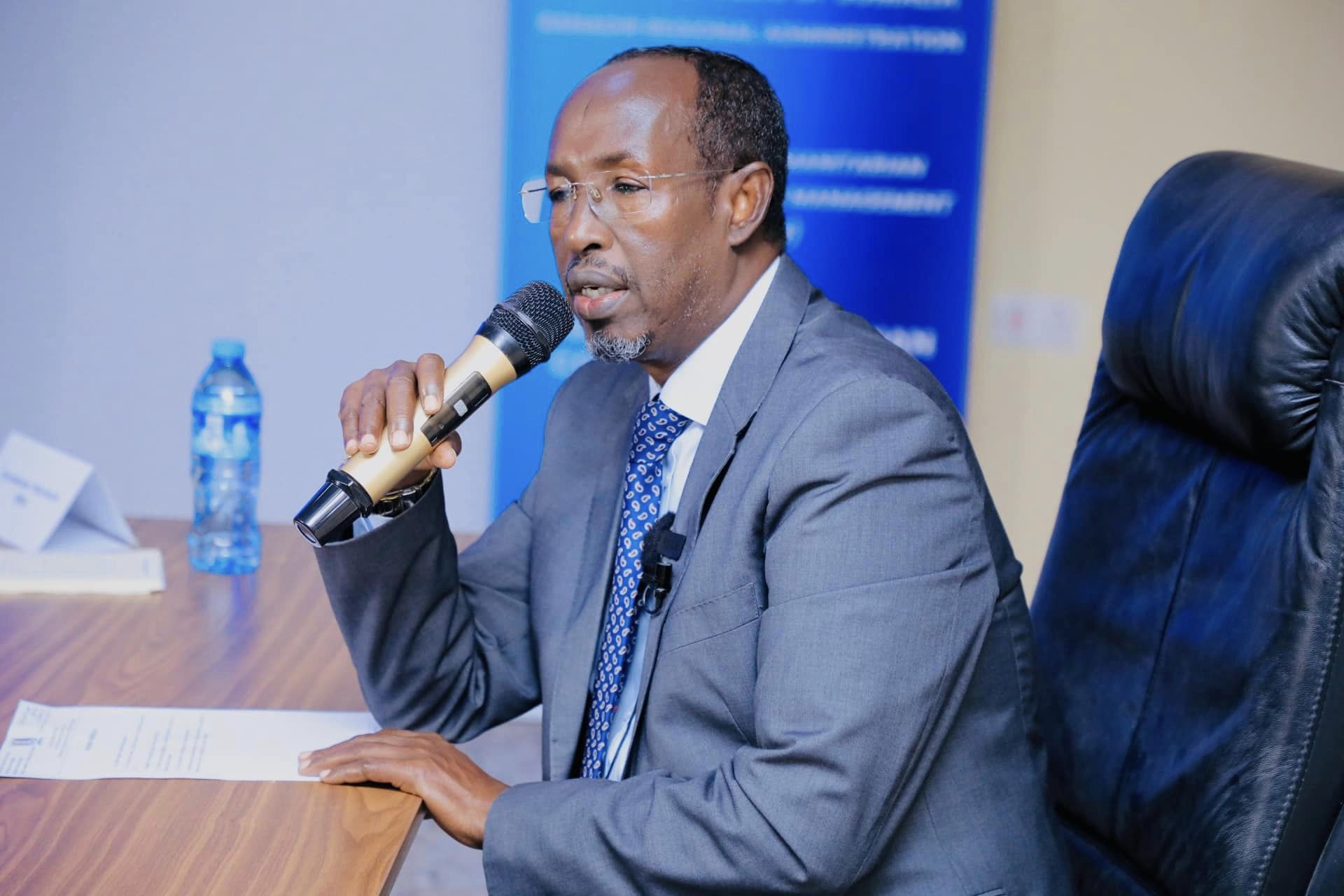 Governor of Banadir warns people taking advantage of the poor