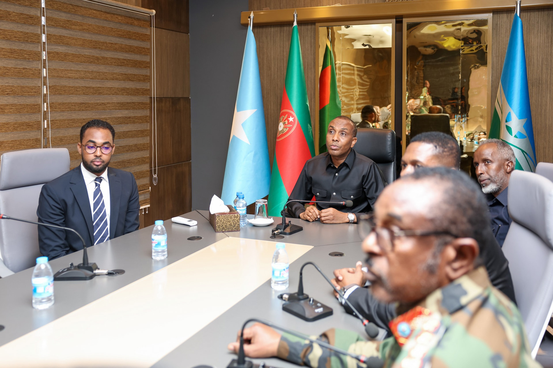 Prime Minister Hamza inspects the Ministry of Defence
