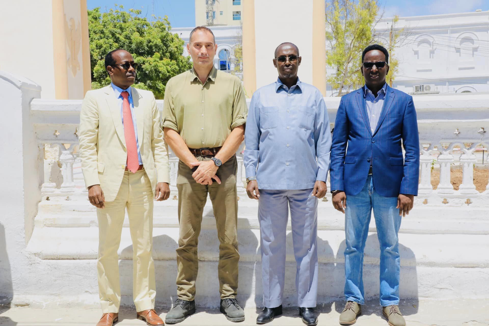 Mayor of Mogadishu receives Italian Ambassador to Somalia