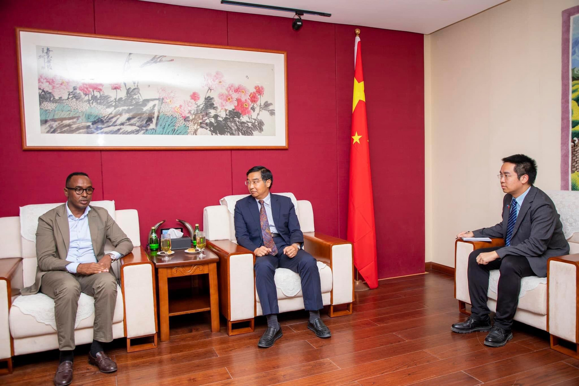 SoDMA Commissioner meets Chinese Ambassador to Somalia