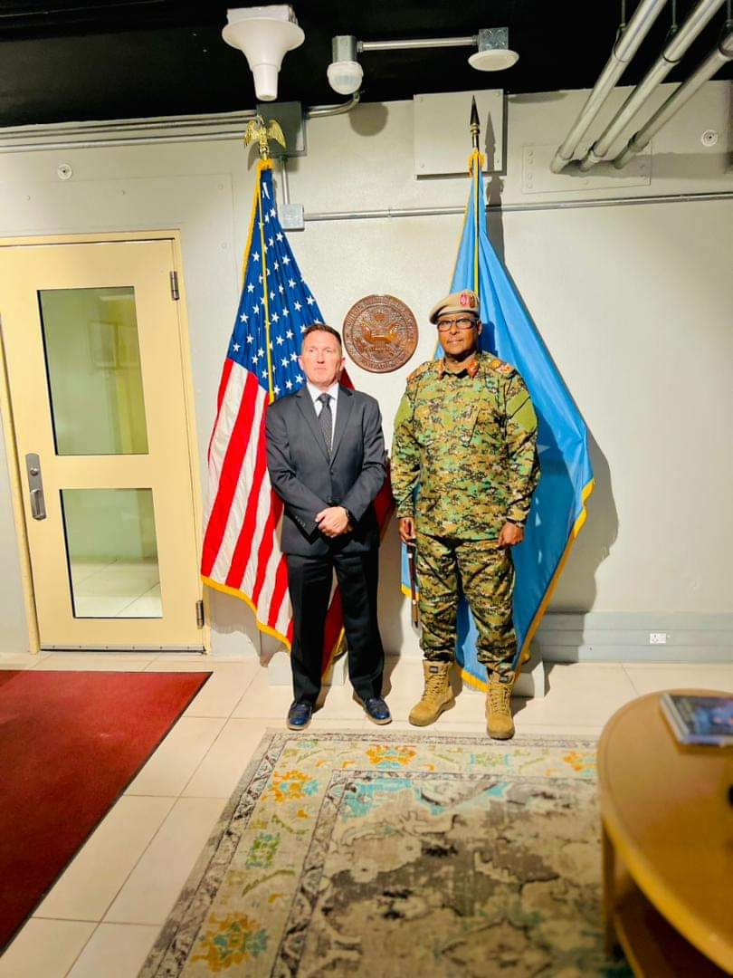 Somali Army Commander Meets with US Embassy Officials