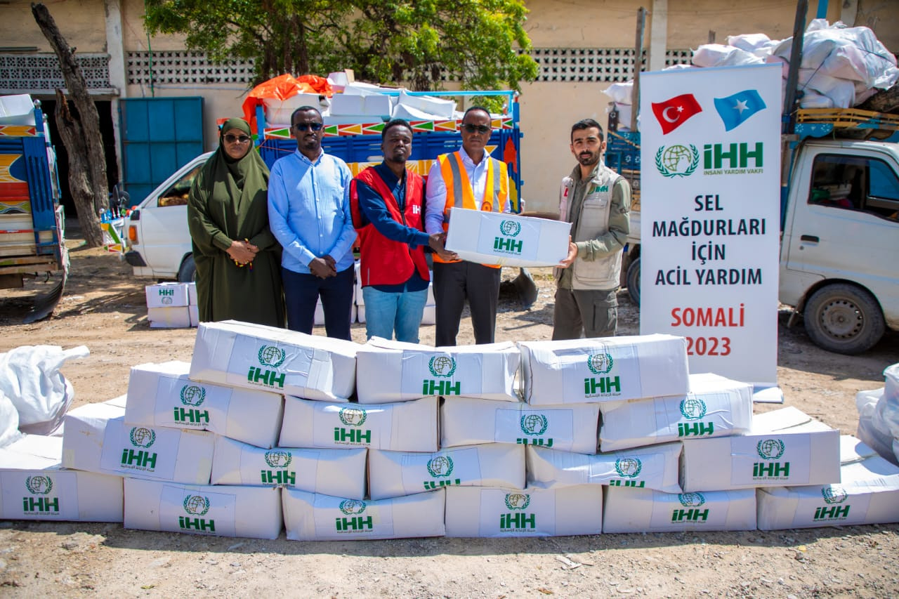Somalia Receives Humanitarian Aid from Turkish Foundation
