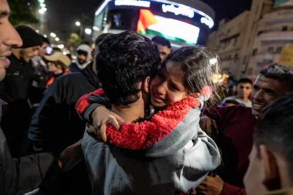 Calls to extend truce grow as captives released