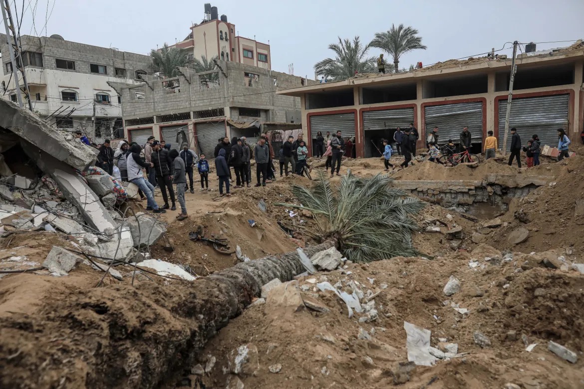 Israel bombs homes in central Gaza, killing several families