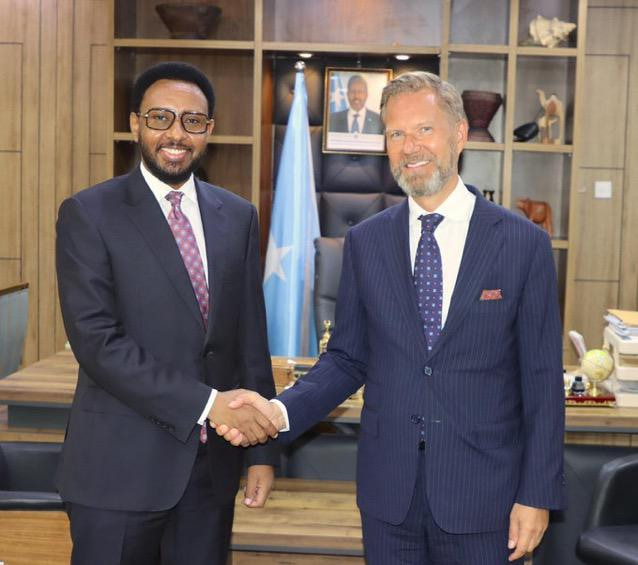 Minister of Finance meets Swedish Ambassador to Somalia
