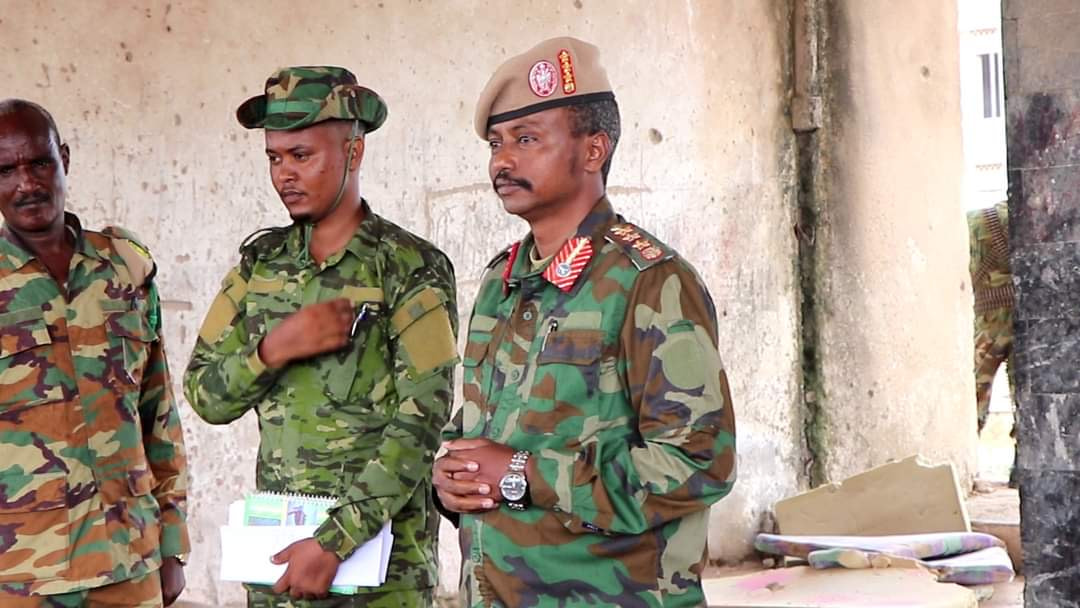 The Commander of the Ground Troops opens a training in Mogadishu
