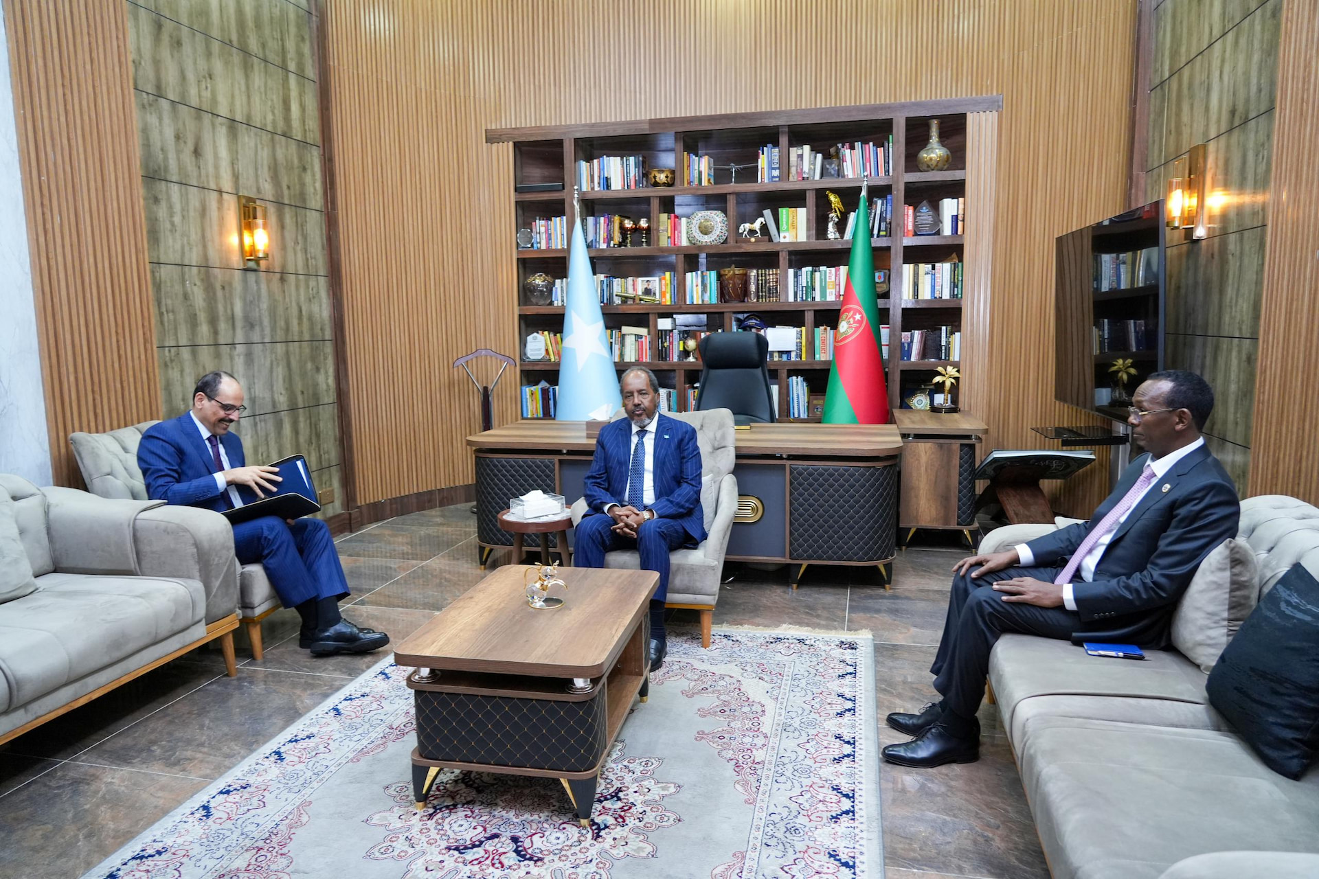 President Hassan Sheikh receives Turkish Intelligence Commander