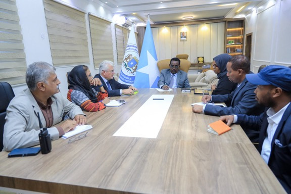 Minister of Interior receives a delegation from the UNDP