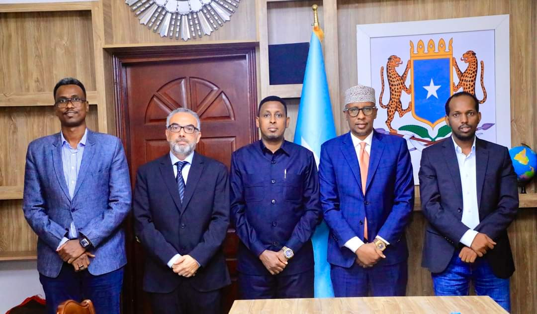 Minister of Energy convenes with UNICEF's WASH Project Chief