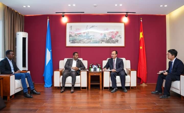 Transport Ministry’s Director General Engages in Key Talks with Chinese Diplomatic Officials