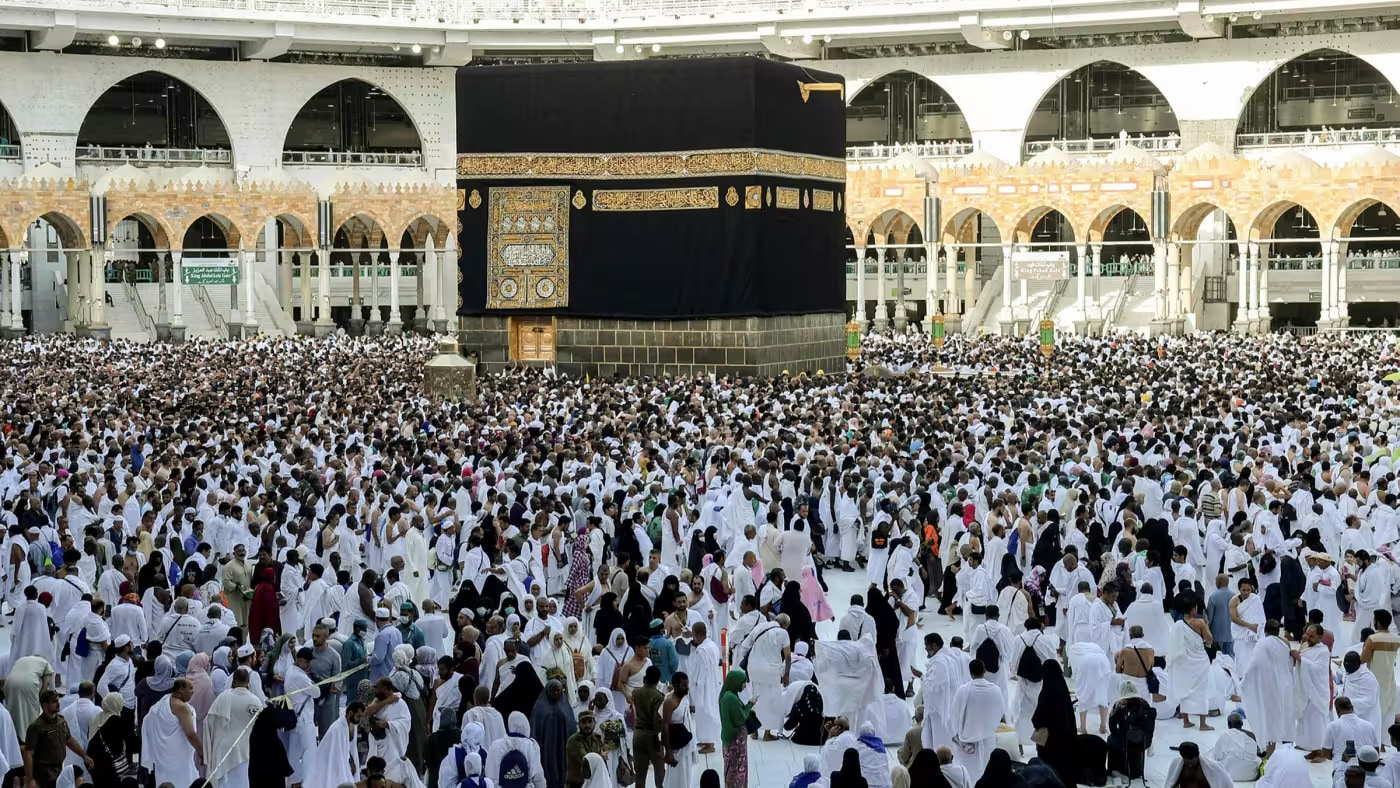 Saudi Arabia: Imprisonment and Fines for Transporting Pilgrims Without Permits