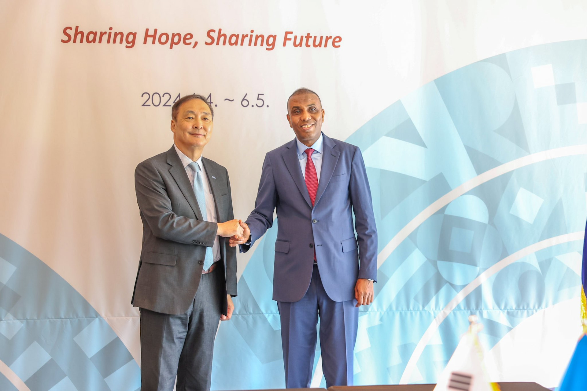 Prime Minister Barre Discusses Key Development Issues at Korea-Africa Summit