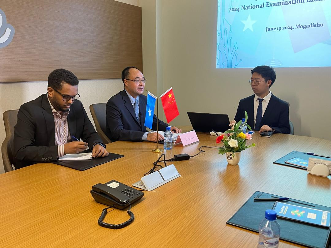 Chinese Embassy to Somalia announces financial award to the top 50 students in the Somali National Examination