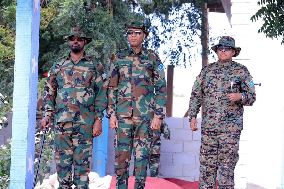 Prime Minister Hamza arrives in Kismayo, receives warm welcome from top officials