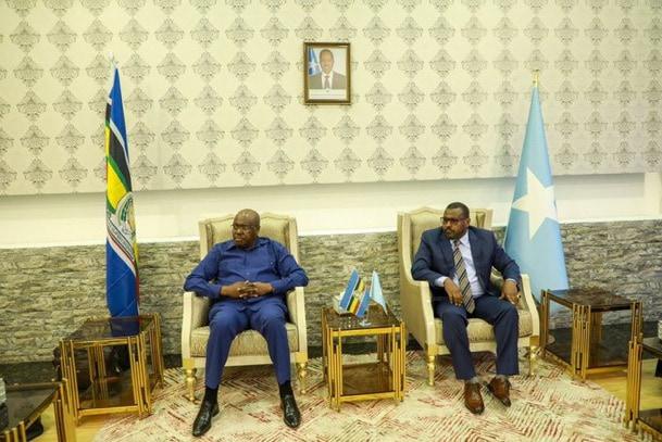 Somali MPs welcome EAC chairman and his delegation to Mogadishu