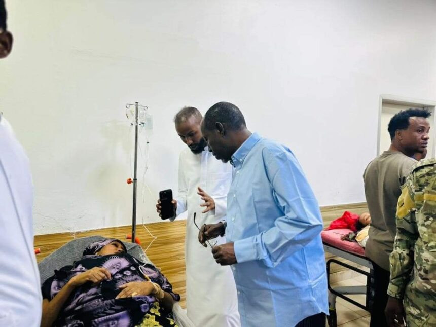 Government officials visit wounded people in hospitals of Mogadishu