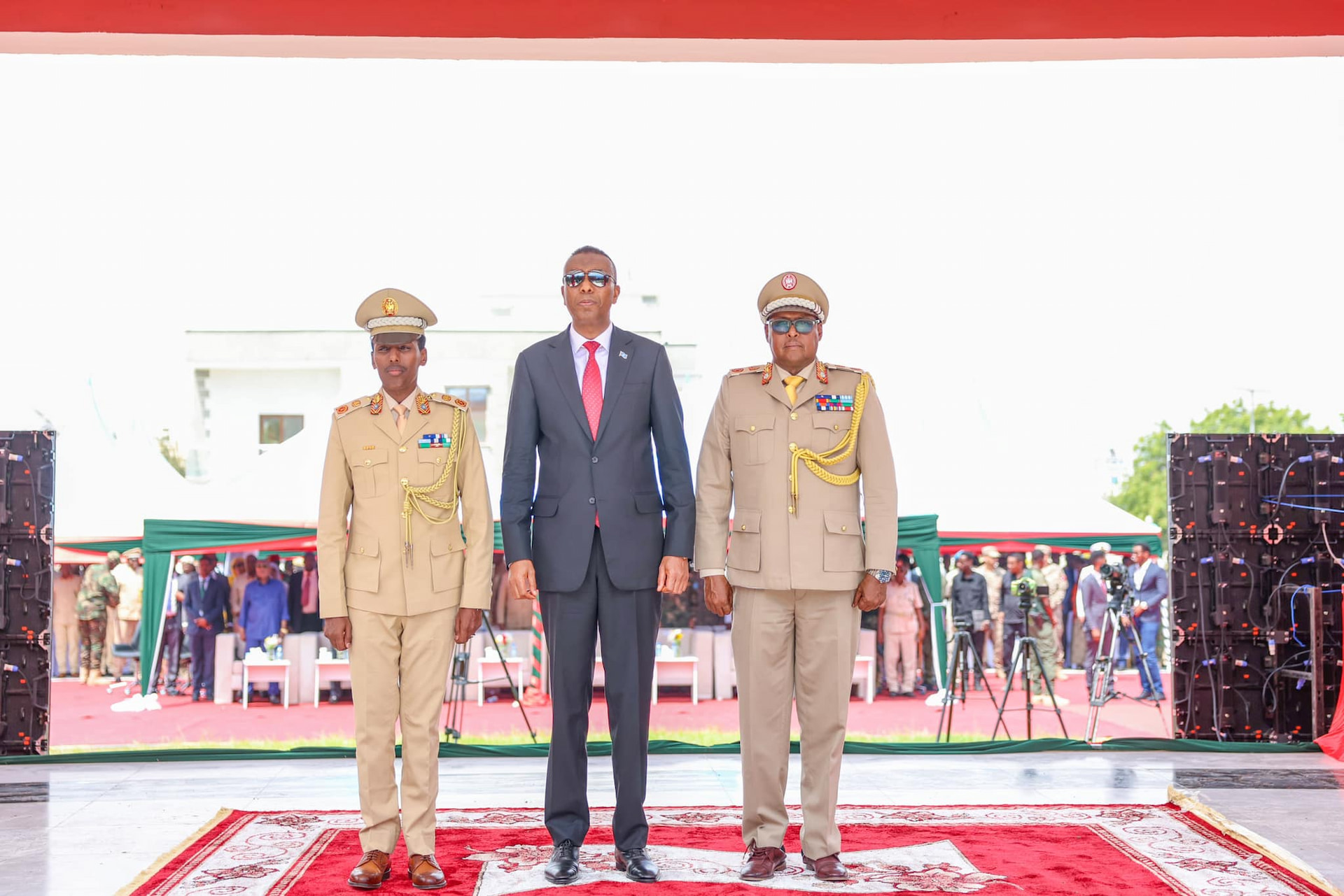 Prime Minister Hamza presides over a handover ceremony of military command