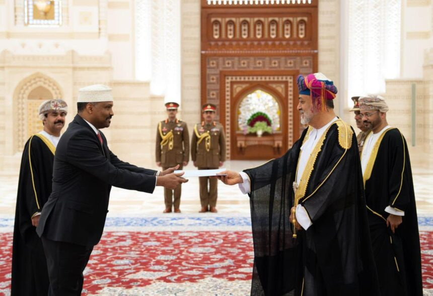 Sultan of Oman Receives Credentials from New Somali Ambassador