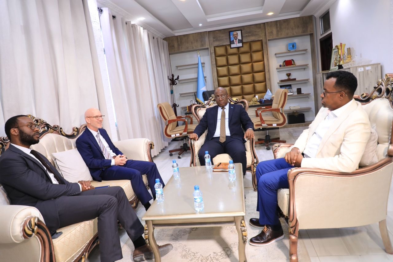 Minister of information meets Acting Special Representative of the UNSG in Mogadishu