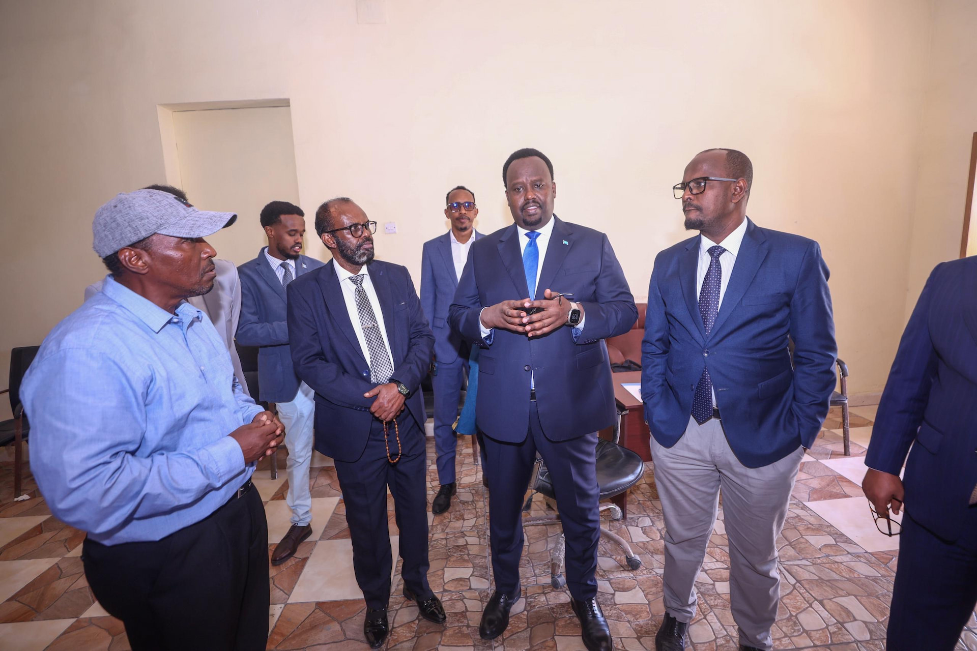 Deputy PM Salah conducts inspection visits to Key Ministries