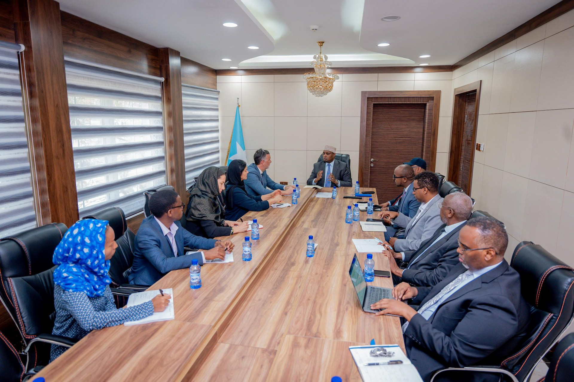 Minister of Planning meets a delegation from Switzerland