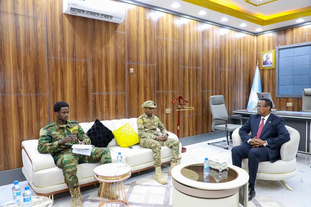 Hirshabelle President, SNA Commander discuss offensive strategies against the Al-Shabaab militants