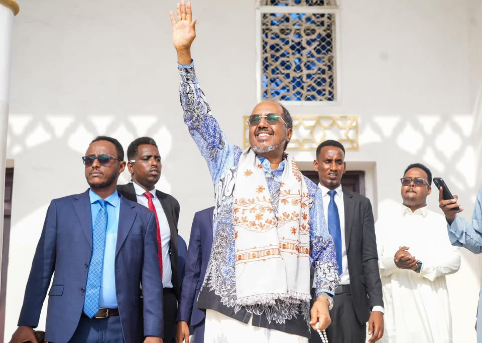 President Hassan Sheikh Joins Thousands for Eid Prayer in Mogadishu