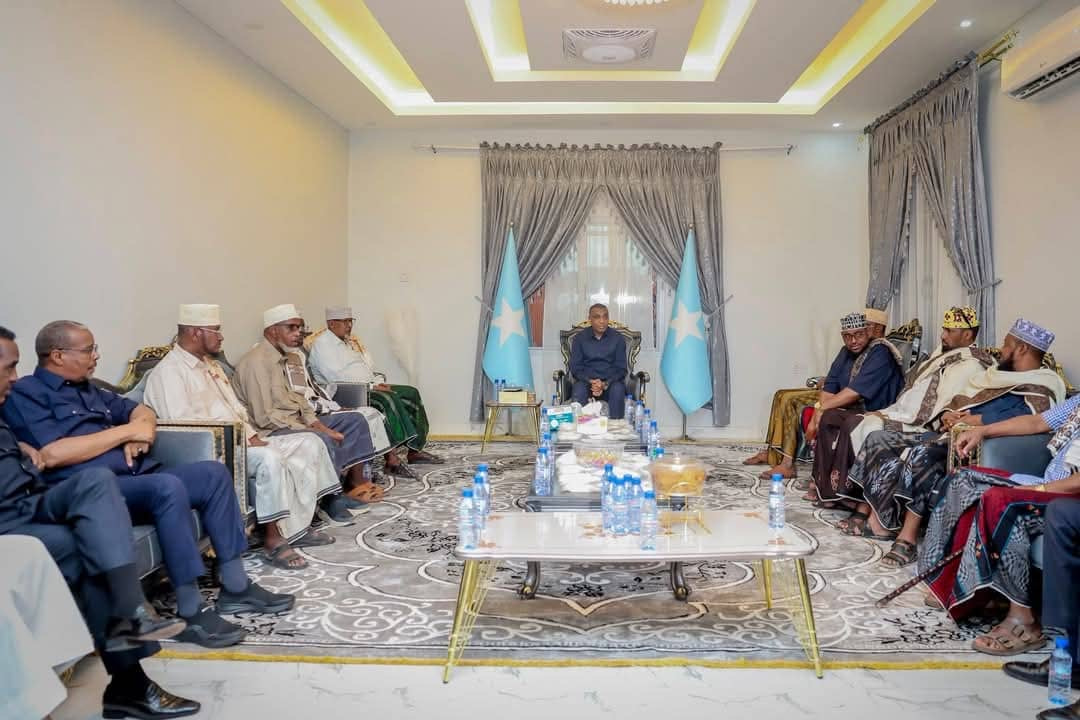 Prime Minister Hamza holds a fruitful meeting with traditional leaders in Laascaanood